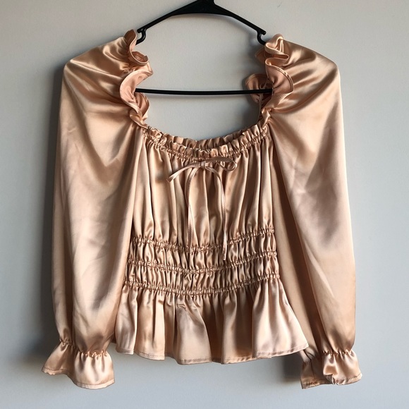 Q + A Los Angeles Satin Top - Picture 4 of 5